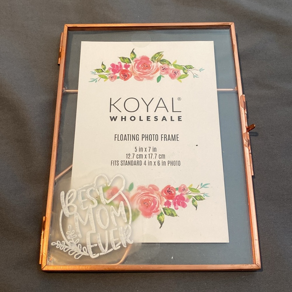 “Best mom ever” Rose Gold 5x7” Floating Photo Frame